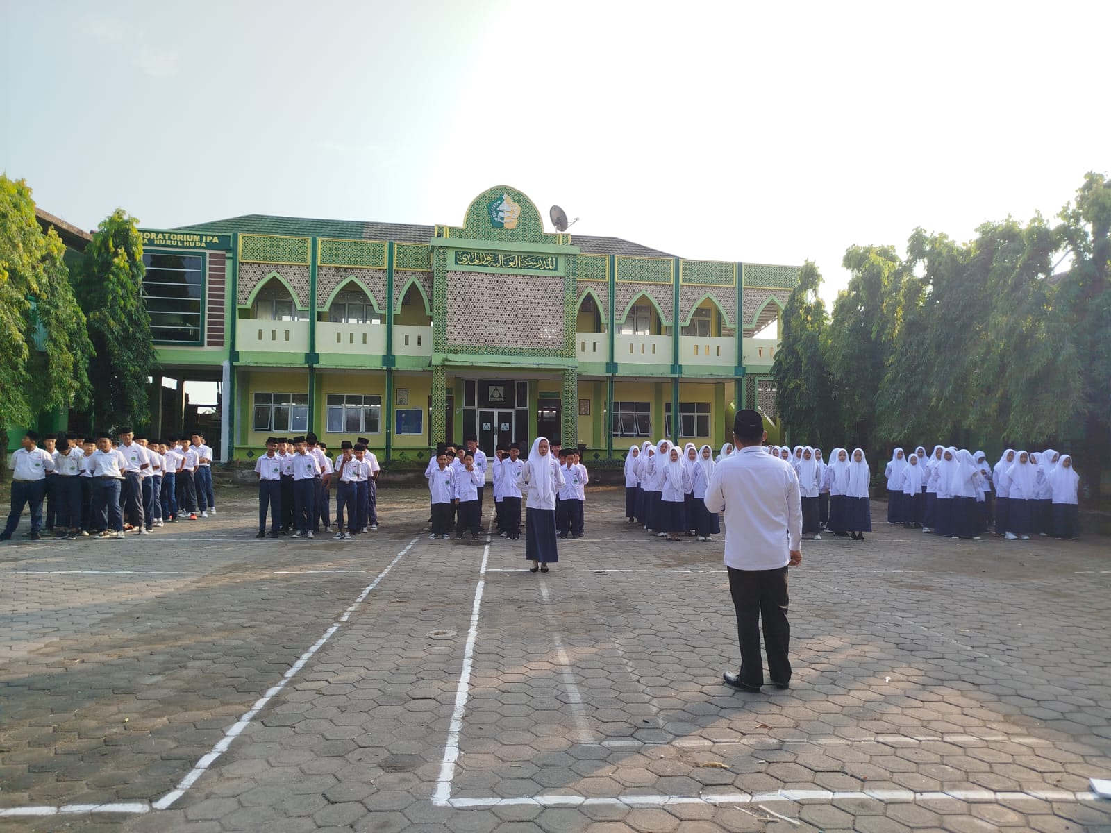 Gedung MTs Nurul Huda Medini
